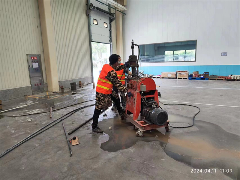 福山镇厂房地面下沉塌陷注浆加固施工